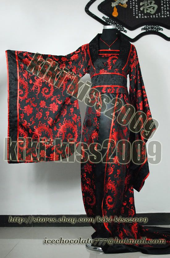 black and red hanfu