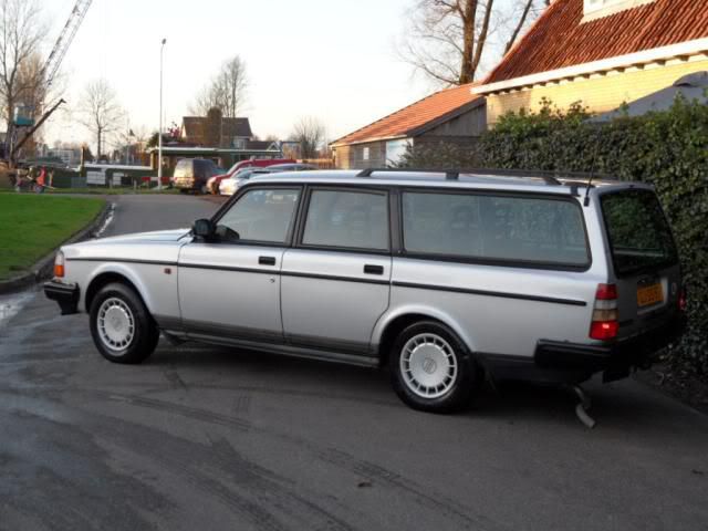 [Afbeelding: volvo-240-23i-polar-2480707-2.jpg]