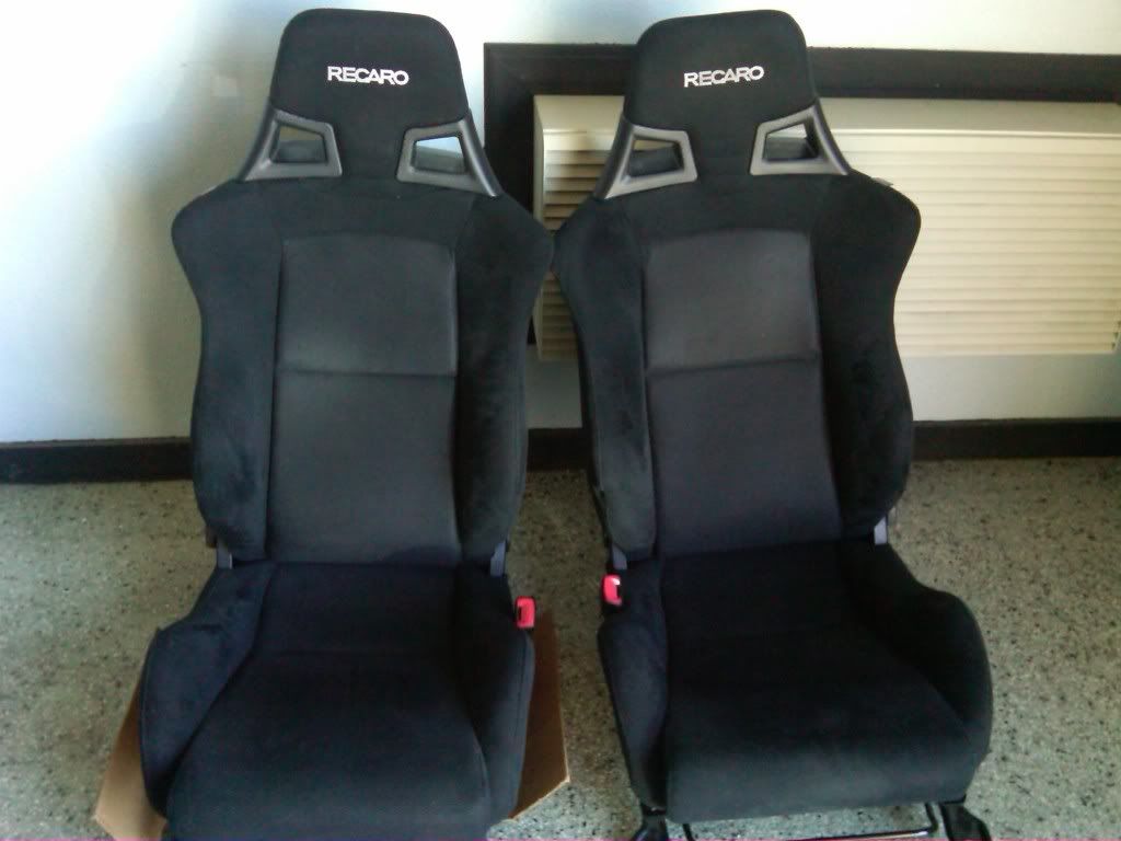 EVO X Recaro seats